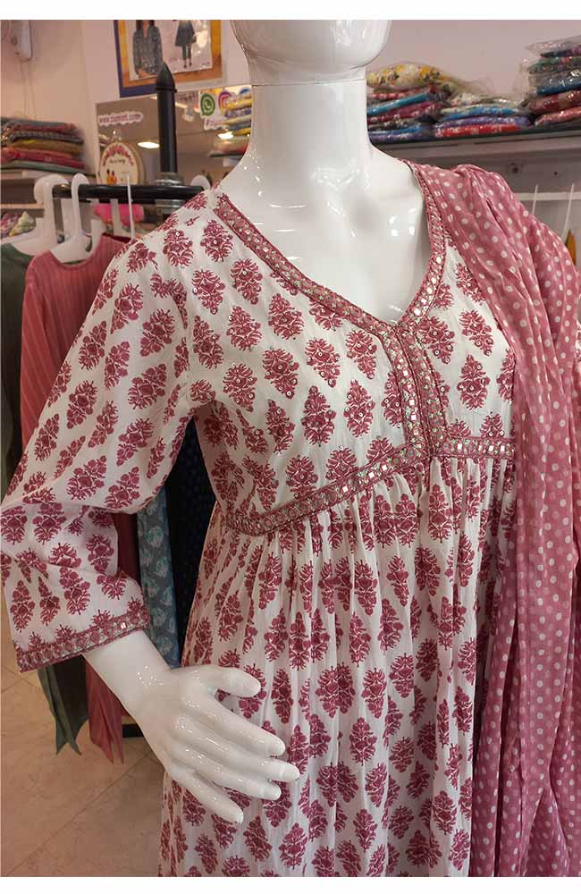 Jaipuri Digital Print Alia Cut Suit* 💥💥 Beautiful Designer Alia pattern  Floral print kurti pant dupatta set in Premium digital cotton… | Instagram