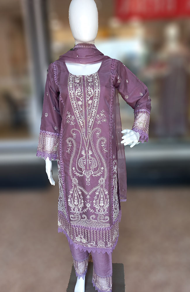 Organza, Embroidery, heavy handwork, Pakistani Set, Kurti Pant set, latest Butti zari Work latestdesigns, Trending, Functional, Traditional, Partywear, Eid Collection Ethnicwear, Purple